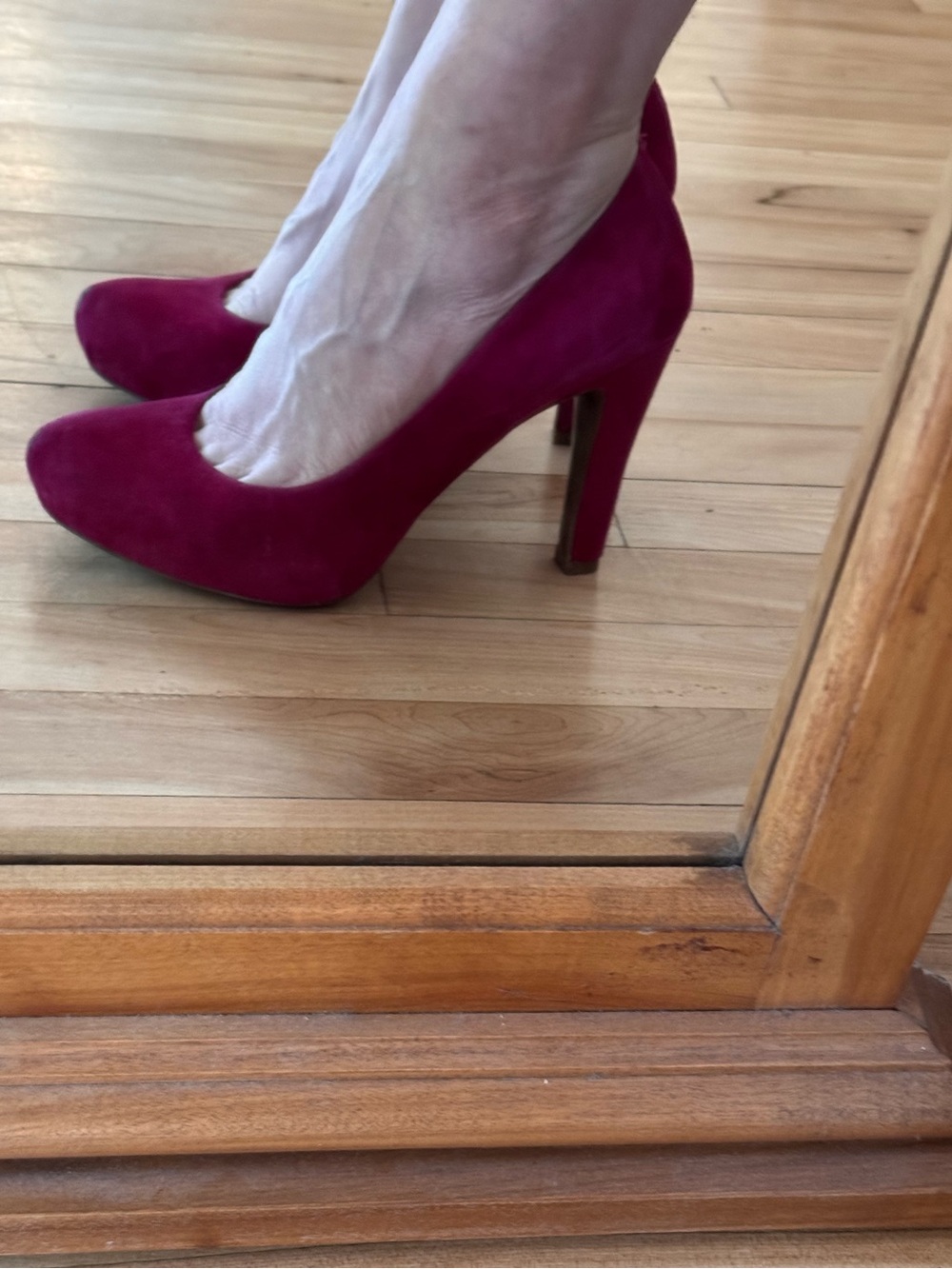 Franco Sarto Fuchsia Suede Platform Pumps | Size 9M